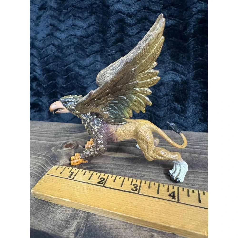 2007 Safari Ltd Griffin Gryphon Figurine Winged Eagle Lion Fantasy Mythical 4.5